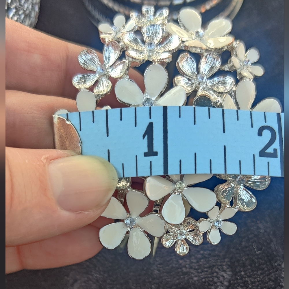 ⭐3 For $21⭐ Elegant Silver Tone Cuff Bracelets and Floral Bracelet - Picture 4 of 5